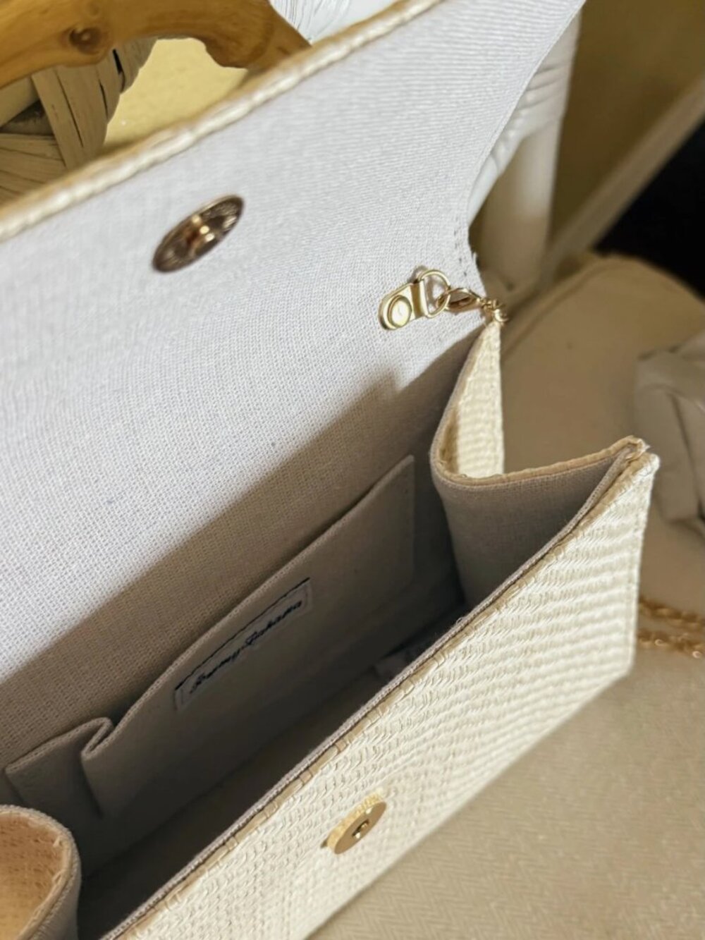 Tommy Bahama Woven Straw Natural Bag Bamboo Handle Gold Chain NWT - Picture 6 of 16